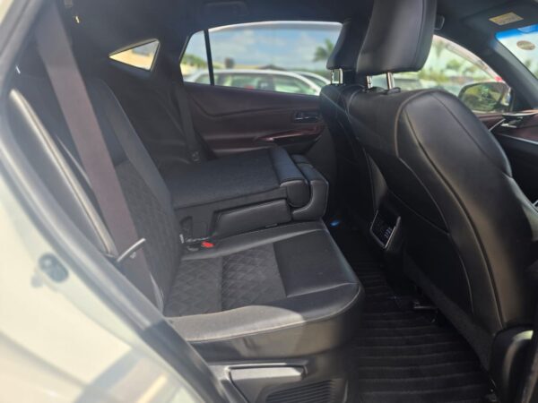 Toyota Harrier - Image 4