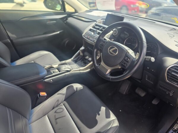Lexus NX200 - Image 3
