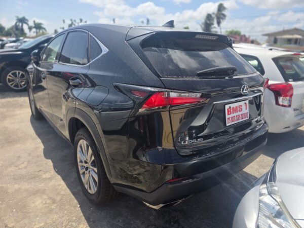 Lexus NX200 - Image 6